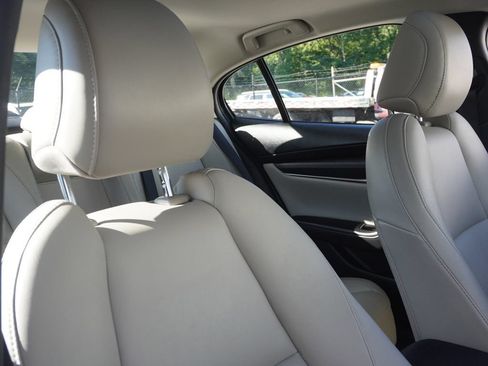 Used 2024 MAZDA MAZDA3 s FWD image 29