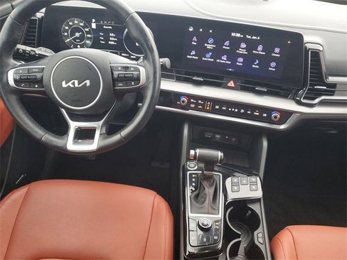 Certified 2023 Kia Sportage SX image 11