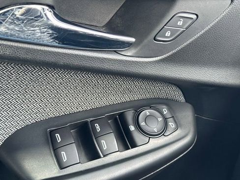 Used 2021 Chevrolet TrailBlazer LS image 29