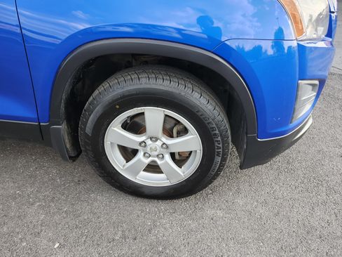 Used 2016 Chevrolet Trax LS w/ LPO, Protection Package AWD/4WD image 8