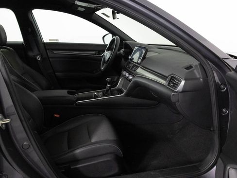 Used 2018 Honda Accord Sport image 37