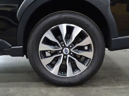 Used 2023 Subaru Outback Limited image 42