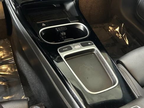 Used 2025 Mercedes-Benz CLA 250 image 21