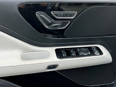 New 2026 Lincoln Aviator AWD w/ Jet Appearance Package image 16