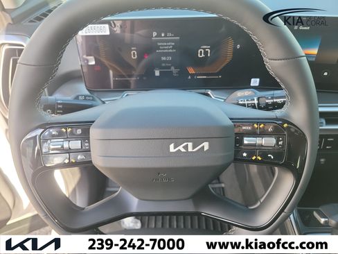 New 2026 Kia Sorento LX FWD image 23