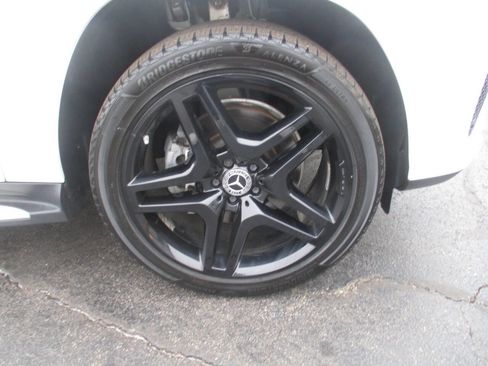 Used 2017 Mercedes-Benz GLS 450 4MATIC image 31