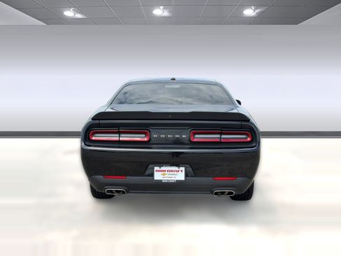 Used 2023 Dodge Challenger SXT RWD image 10