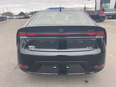 Used 2024 Toyota Prius XLE image 4