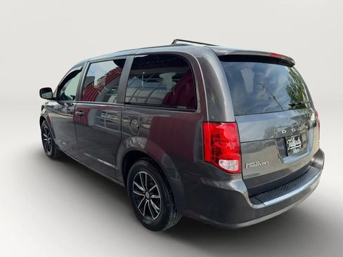 Used 2018 Dodge Grand Caravan GT FWD image 5
