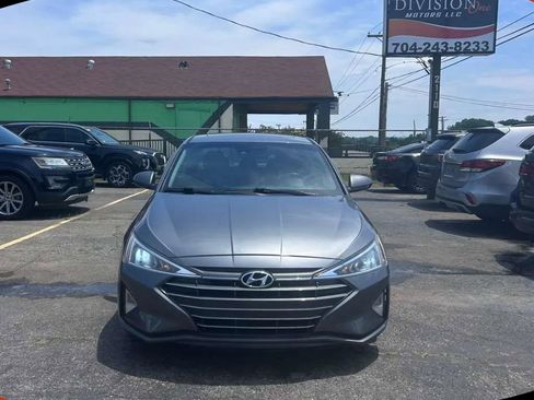 Used 2019 Hyundai Elantra Value Edition FWD image 2
