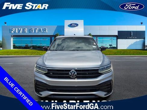 Used 2023 Volkswagen Tiguan SE R-Line FWD image 2