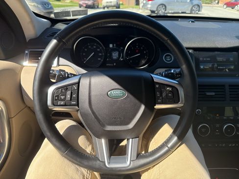 Used 2018 Land Rover Discovery Sport HSE AWD/4WD image 12
