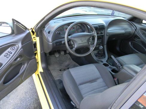 Used 2002 Ford Mustang GT Premium image 13