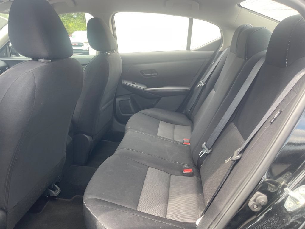 Used 2025 Nissan Sentra SV FWD image 11