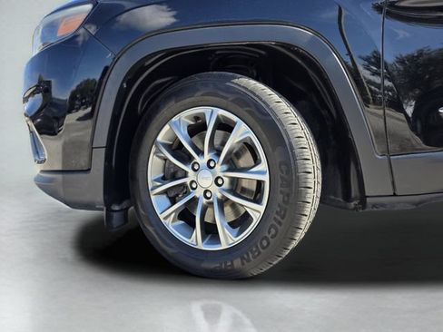 Used 2019 Jeep Cherokee Latitude Plus w/ Comfort/Convenience Group FWD image 37