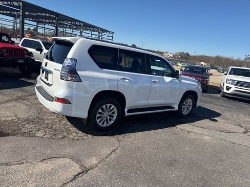 Used 2020 Lexus GX 460 Premium w/ Premium Package image 14