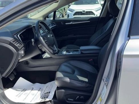 Used 2020 Ford Fusion Energi Titanium image 21