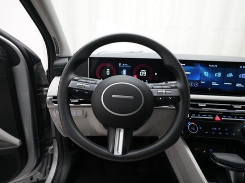Used 2025 Hyundai Tucson SEL AWD/4WD image 4