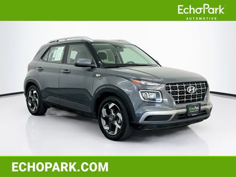 Used 2025 Hyundai Venue SEL FWD image 1