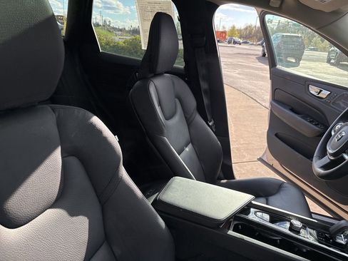 Certified 2024 Volvo XC60 B5 Plus w/ Protection Package Premier image 33