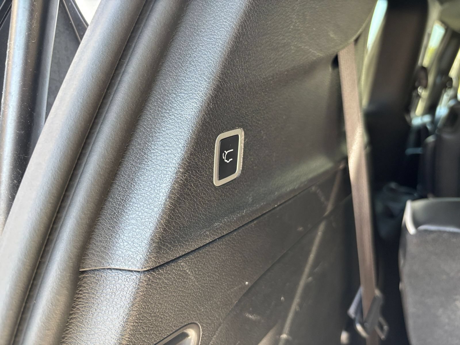 Used 2025 Chrysler Pacifica Limited FWD image 24
