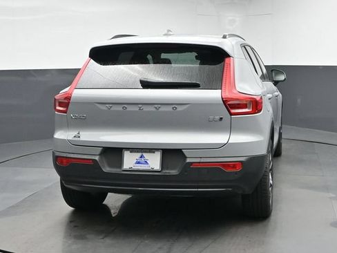 Used 2026 Volvo XC40 B5 Plus AWD/4WD image 8