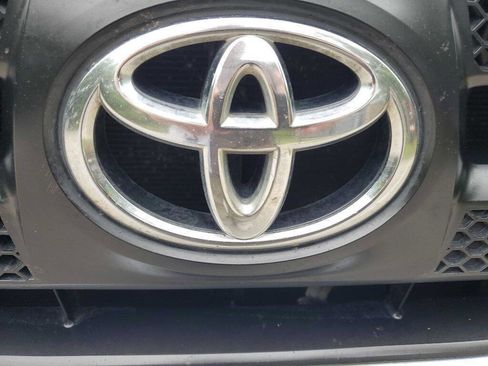 Used 2011 Toyota Tundra 4x4 Double Cab image 11