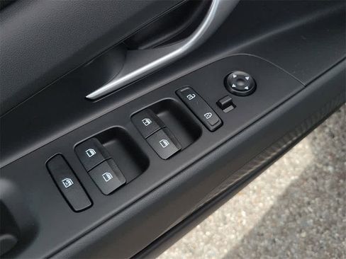 New 2025 Hyundai Elantra SE w/ Cargo Package image 18