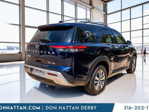 Used 2023 Nissan Pathfinder SL AWD/4WD image 34