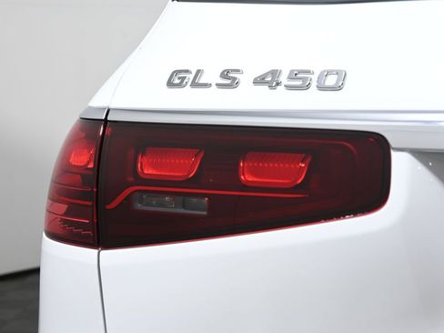 New 2026 Mercedes-Benz GLS 450 4MATIC image 12