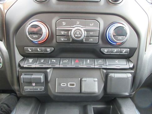 Used 2023 Chevrolet Silverado 3500 High Country w/ Technology Package image 37