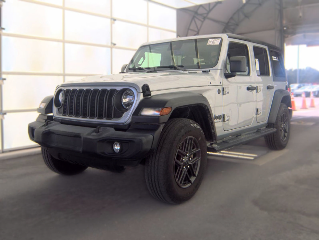 Used 2024 Jeep Wrangler Unlimited Sport AWD/4WD image 4