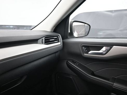 Used 2022 Ford Escape SEL FWD image 14