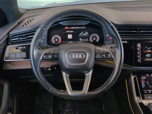 Used 2019 Audi Q8 Premium Plus w/ Premium Plus image 25