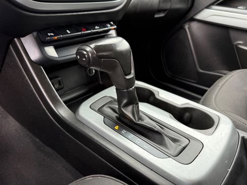 Used 2020 Chevrolet Colorado LT w/ Safety Package image 23