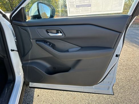 New 2026 Nissan Rogue SV image 14