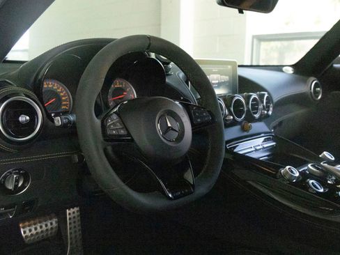 Used 2019 Mercedes-Benz AMG GT R image 15