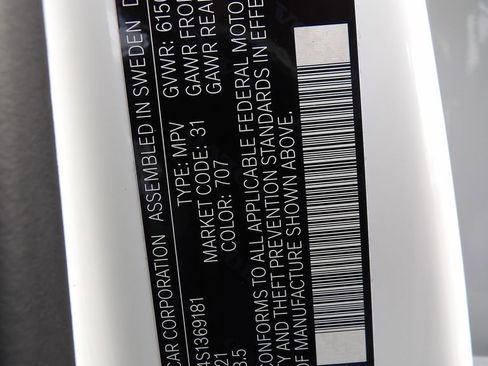 Certified 2025 Volvo XC90 B5 Plus image 34