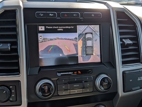 Used 2019 Ford F150 Lariat w/ Equipment Group 502A Luxury AWD/4WD image 32
