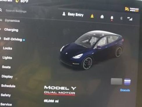 Used 2022 Tesla Model Y Performance AWD/4WD image 9