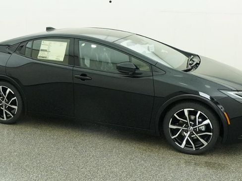 New 2026 Toyota Prius Plug-In Hybrid FWD image 46