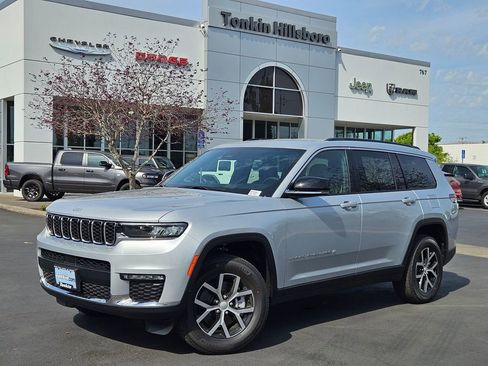 New 2025 Jeep Grand Cherokee L Limited w/ Trailer Tow Package AWD/4WD image 2