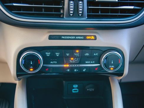 Used 2022 Ford Escape SEL w/ Technology Package image 22