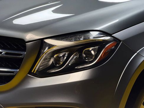 Used 2017 Mercedes-Benz GLS 550 GLS 550 Sport Utility 4D w/ Driver Assistance Package image 7