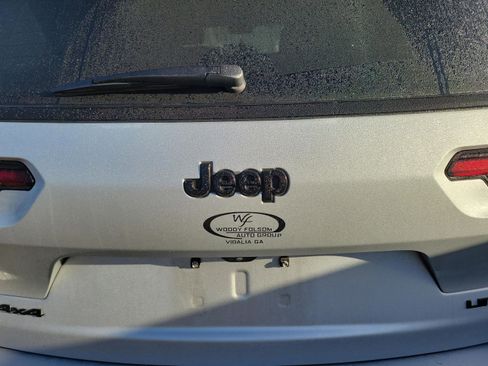 Used 2023 Jeep Grand Cherokee L Limited w/ Black Appearance Package image 12