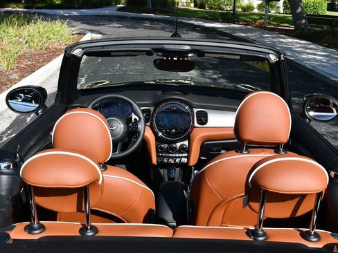 Used 2024 MINI Cooper S w/ Signature Upholstery Package FWD image 57