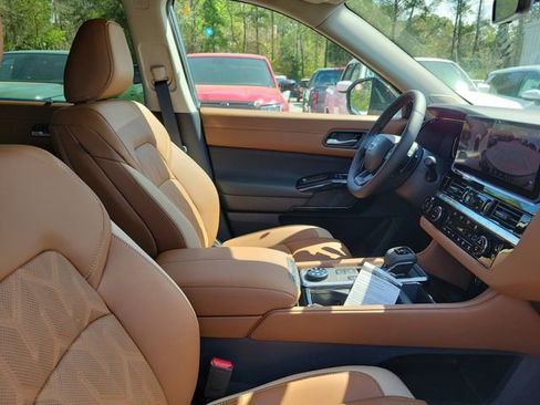 New 2026 Nissan Pathfinder Platinum w/ Cargo Package image 33