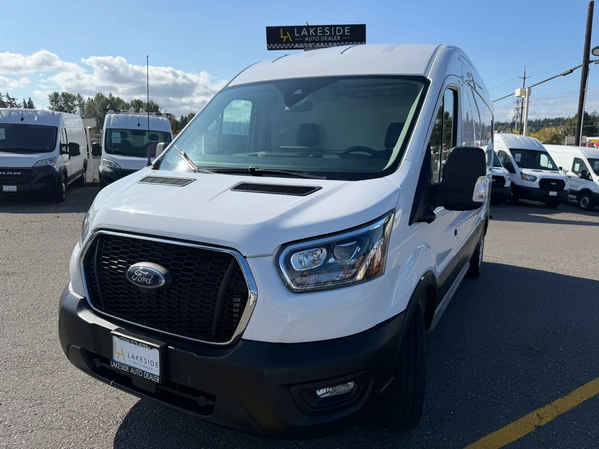Used 2023 Ford Transit 250 Medium Roof w/ Exterior Upgrade Package RWD image 1