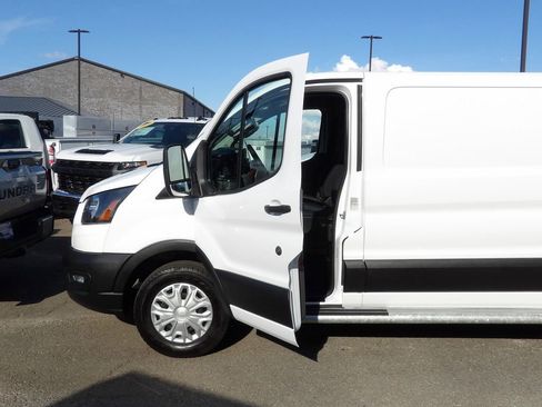 Used 2024 Ford Transit 250 Low Roof w/ Exterior Upgrade Package RWD image 13