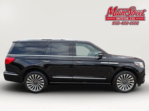 Used 2019 Lincoln Navigator Reserve w/ Cargo Package AWD/4WD image 8